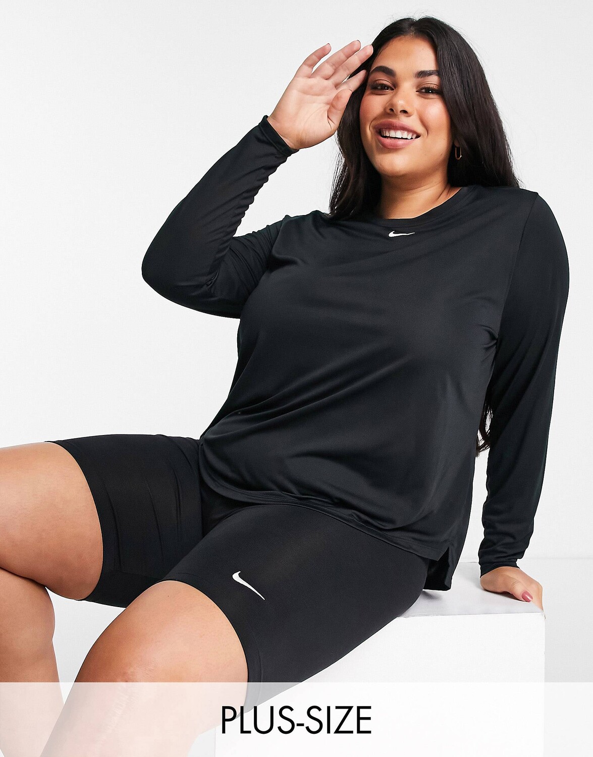 

Черный топ с длинными рукавами Nike One Training Plus Dri-FIT