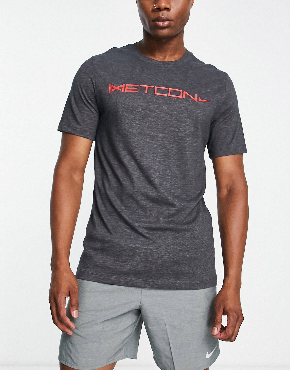 

Темно-серая футболка с графическим принтом Nike Training Metcon Dri-FIT