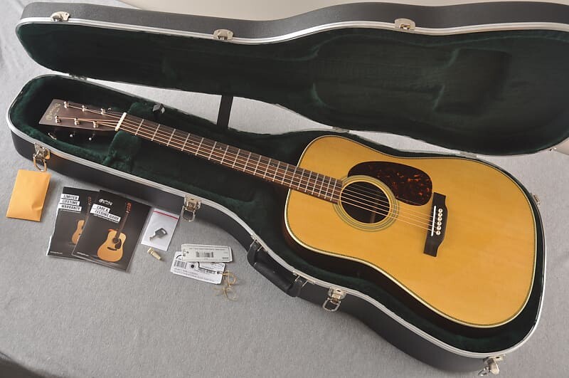 

Акустическая гитара Martin HD-28 Dreadnought #2622762