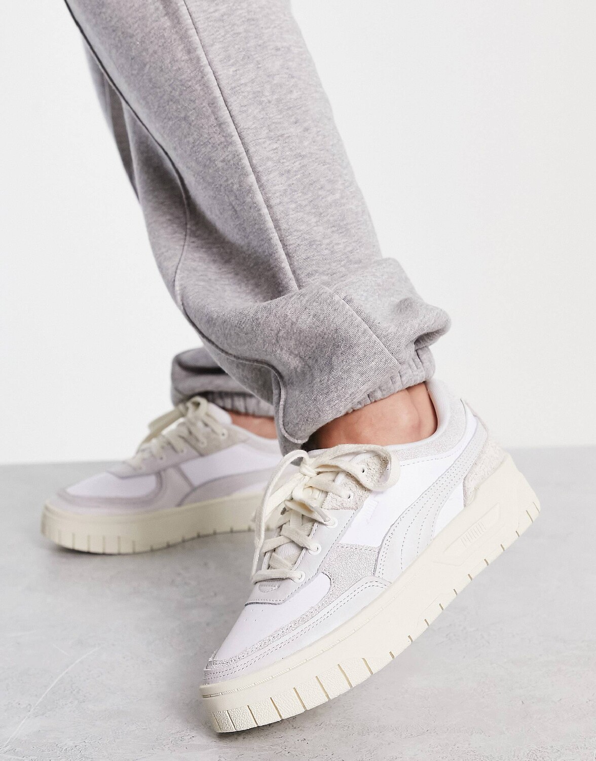 

Белые текстурированные кроссовки Puma Cali Dream нейтрального цвета