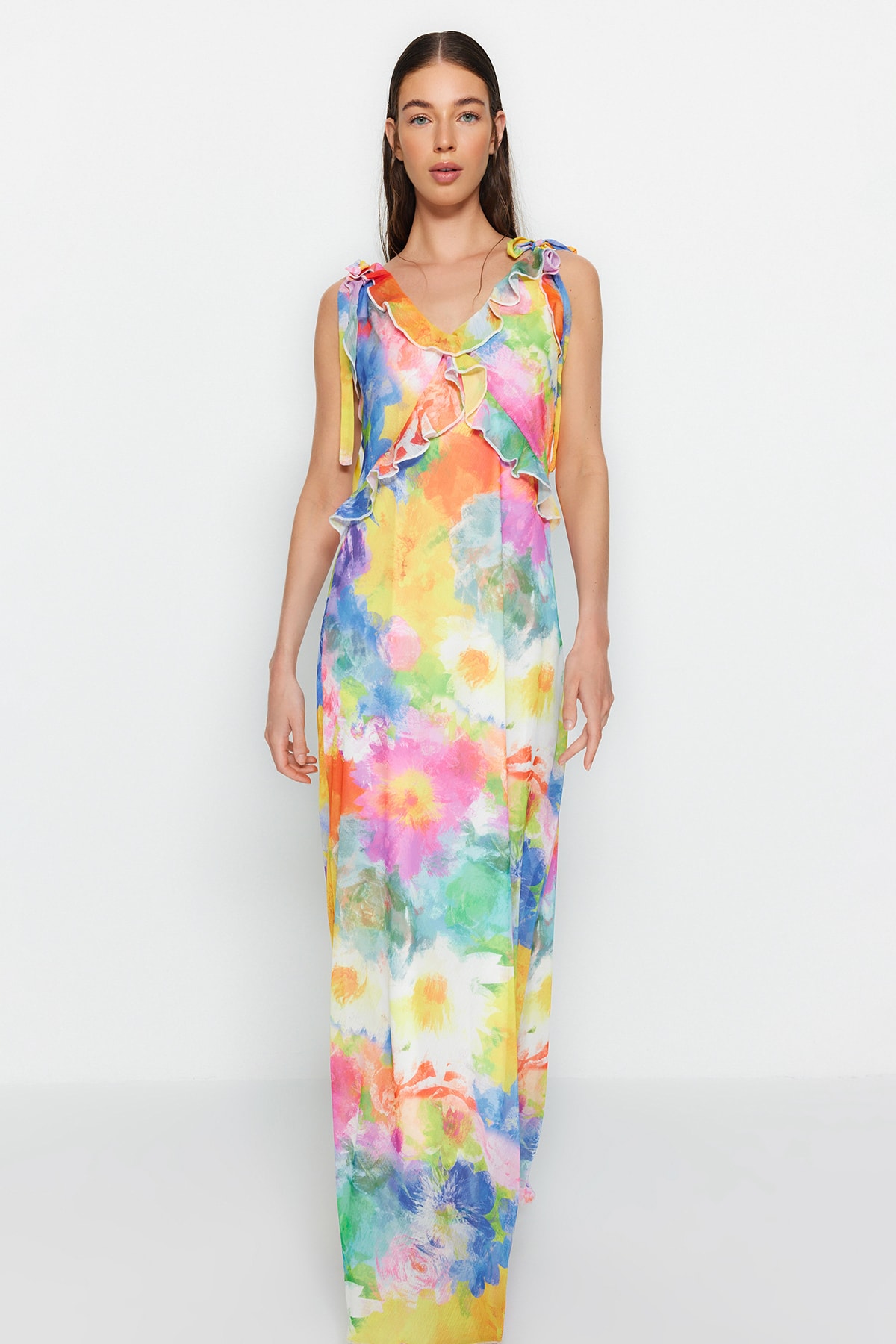 Платье Trendyol прямого кроя с цветочным принтом, мультиколор платье рубашка с цветочным принтом maje мультиколор