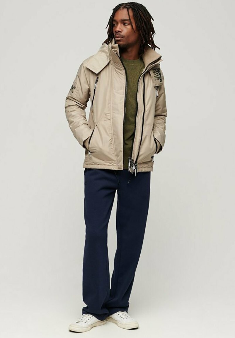 

Куртка Superdry MOUNTAIN SD WINDCHEATER, цвет winter twig beige