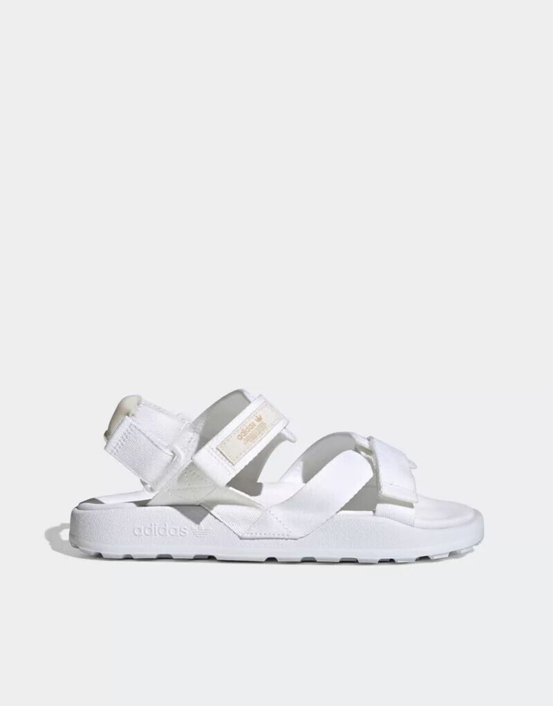 

Белые сандалии adidas Originals Adilette