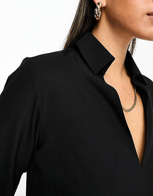 

Черное платье мини с воротником ASOS DESIGN