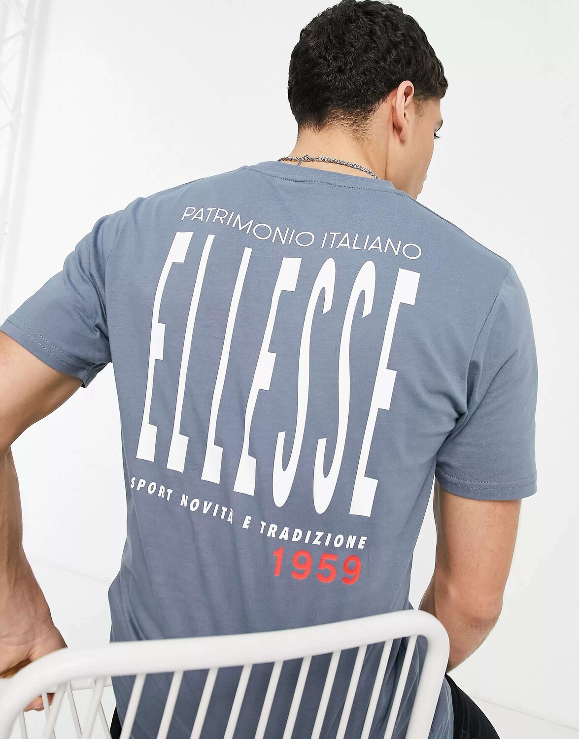 

Синяя футболка с принтом на спине Ellesse, Синий