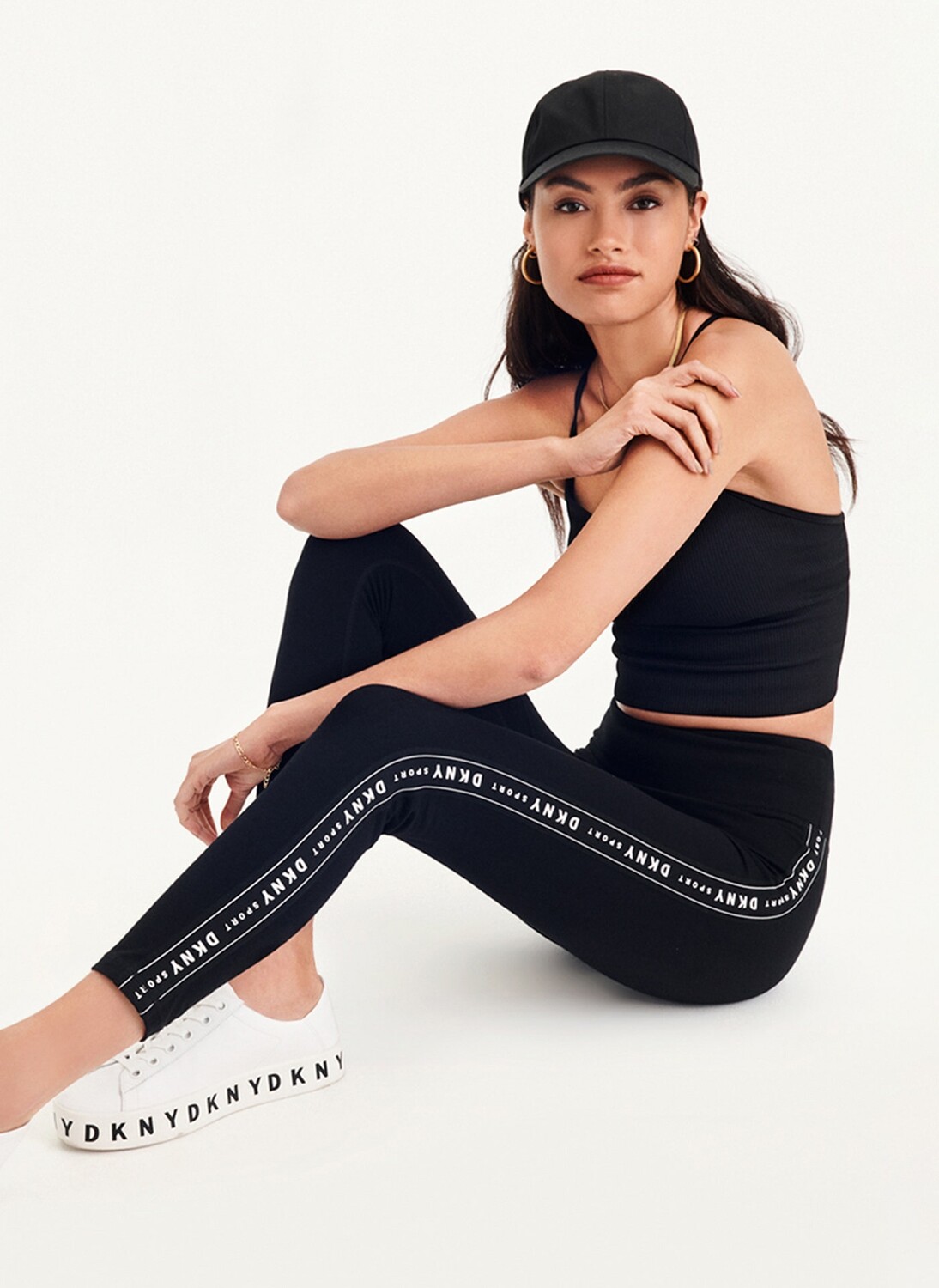 

Леггинсы с логотипом DKNY