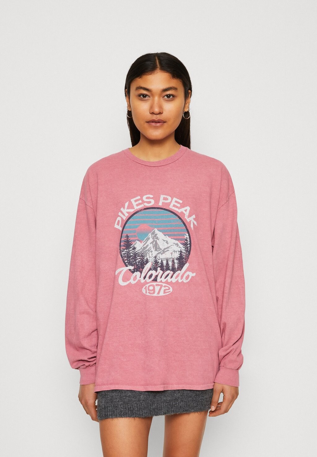 

Топ с длинными рукавами BDG Urban Outfitters, розовый