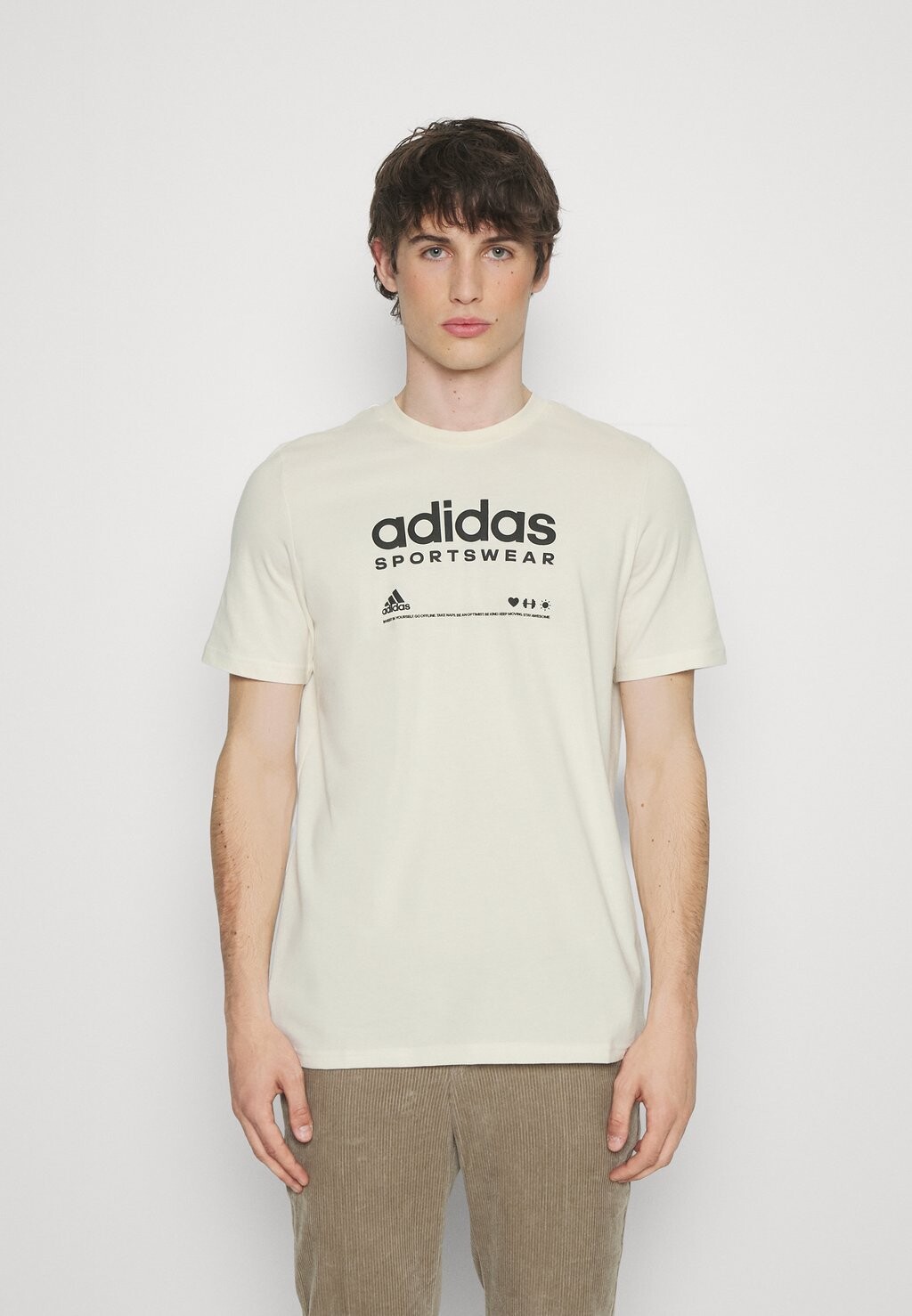 

Футболка с принтом Adidas, белый