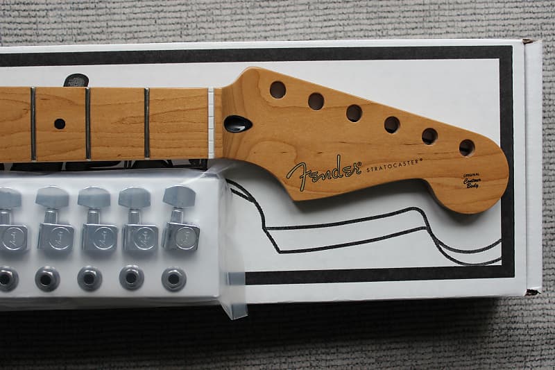 Fender Roasted Maple Stratocaster 22-ладовый кленовый гриф с колками # 739 099-0402-920 Fender Roasted Maple Stratocaster Neck
