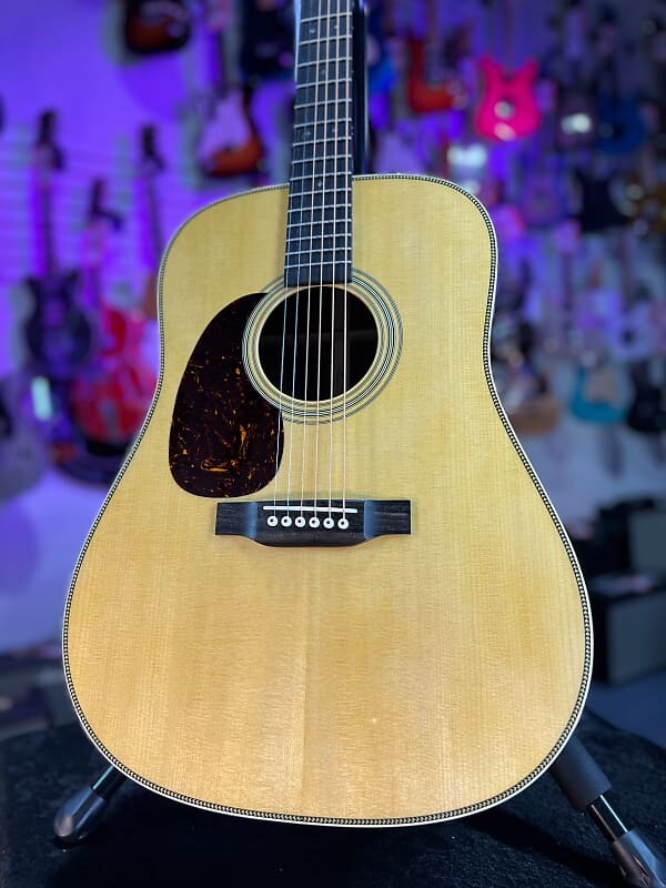 

Акустическая гитара Martin HD-28 для левшей, натуральный