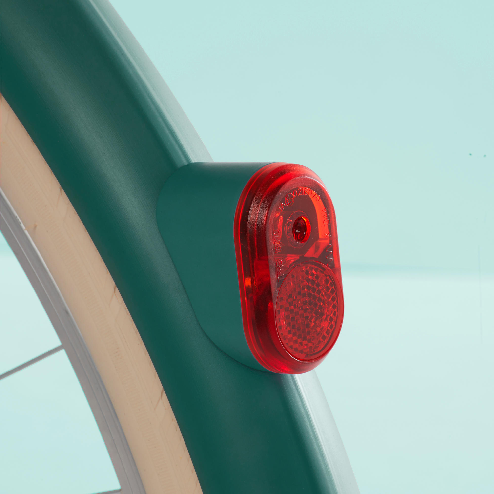 Фонарь задний City Bike Elops для динамо LED цвет зеленый цена и фото