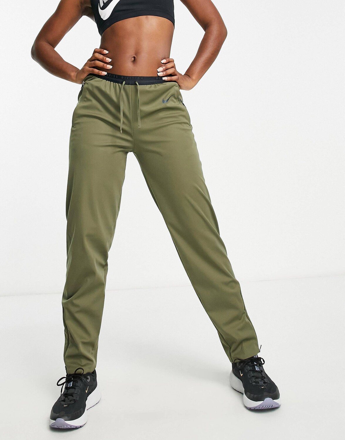 

Джоггеры цвета хаки Nike Running Run Division Storm-FIT