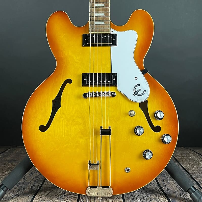 

Epiphone Riviera, струнодержатель Frequensator, цвет Royal Tan (22051514099) Riviera, Frequensator Tailpiece