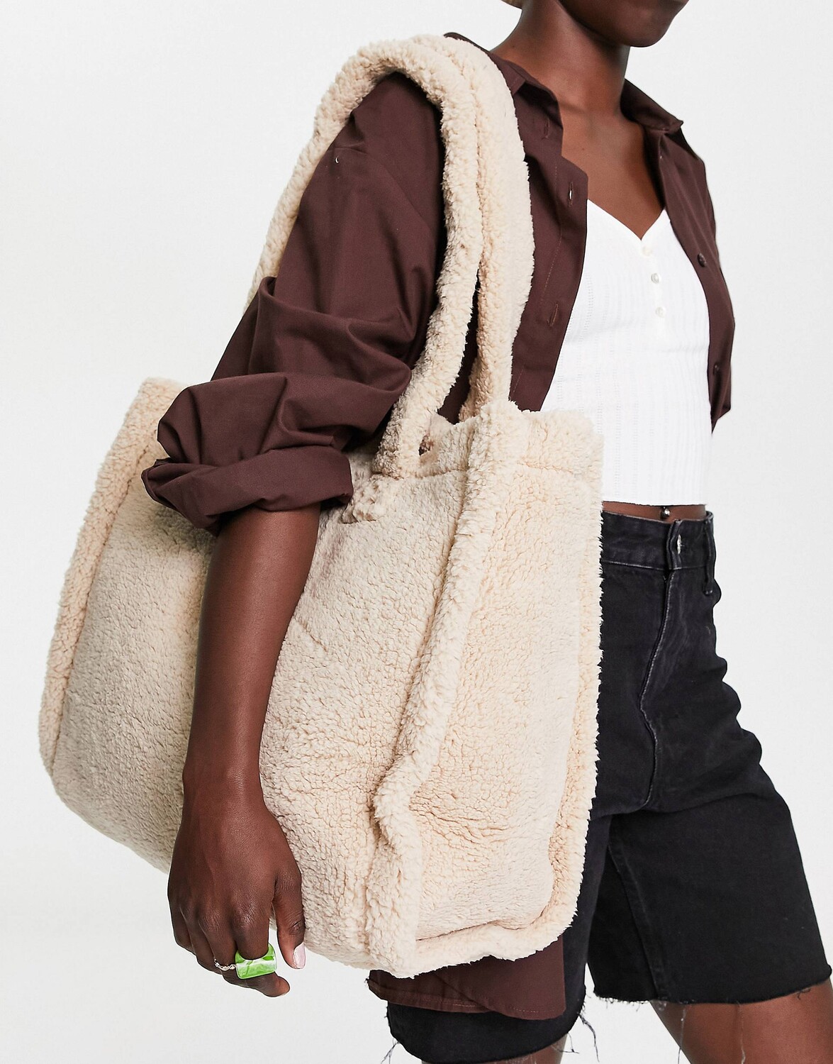 

Кремовая объемная сумка-тоут ASOS DESIGN - CREAM