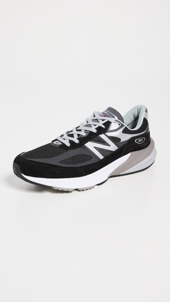 

Кроссовки New Balance 990 V6, черный