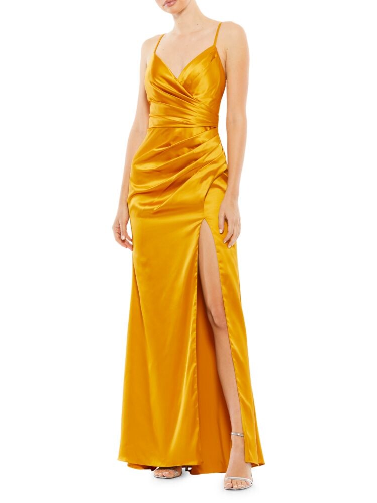 

Атласное платье с разрезом и драпировкой Mac Duggal, цвет Marigold