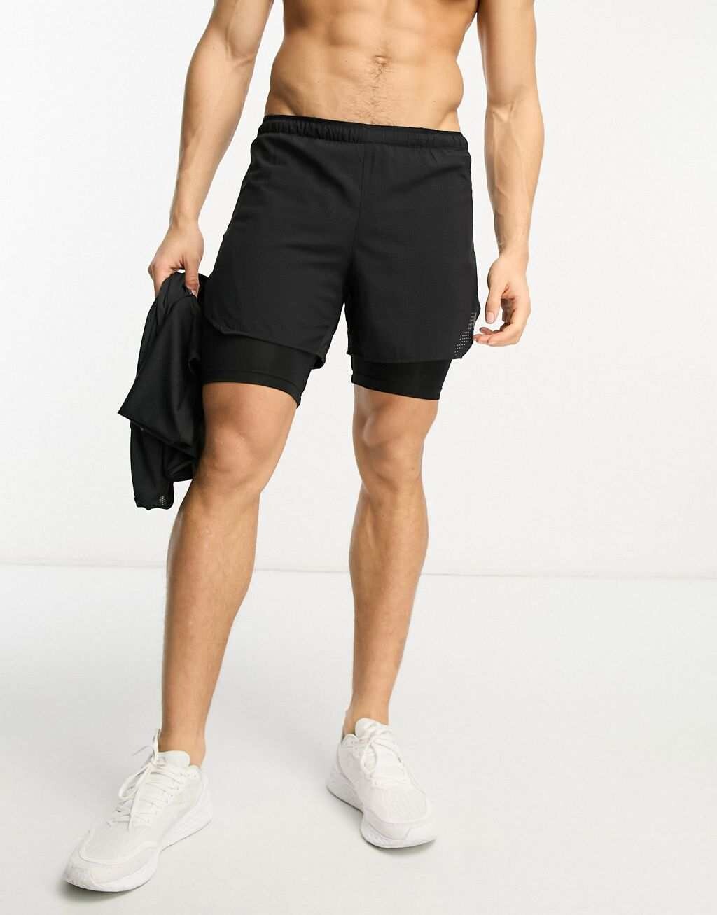 

Черные шорты 2 в 1 New Balance Q Speed 5 дюймов