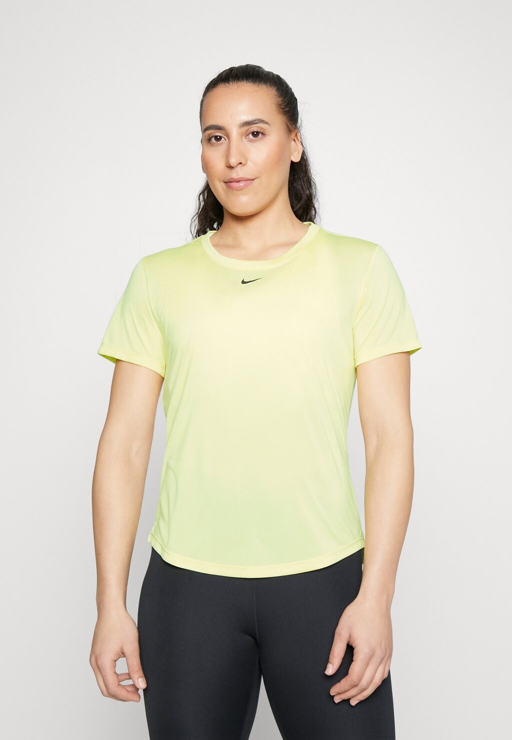 

Спортивная футболка Nike, Желтый