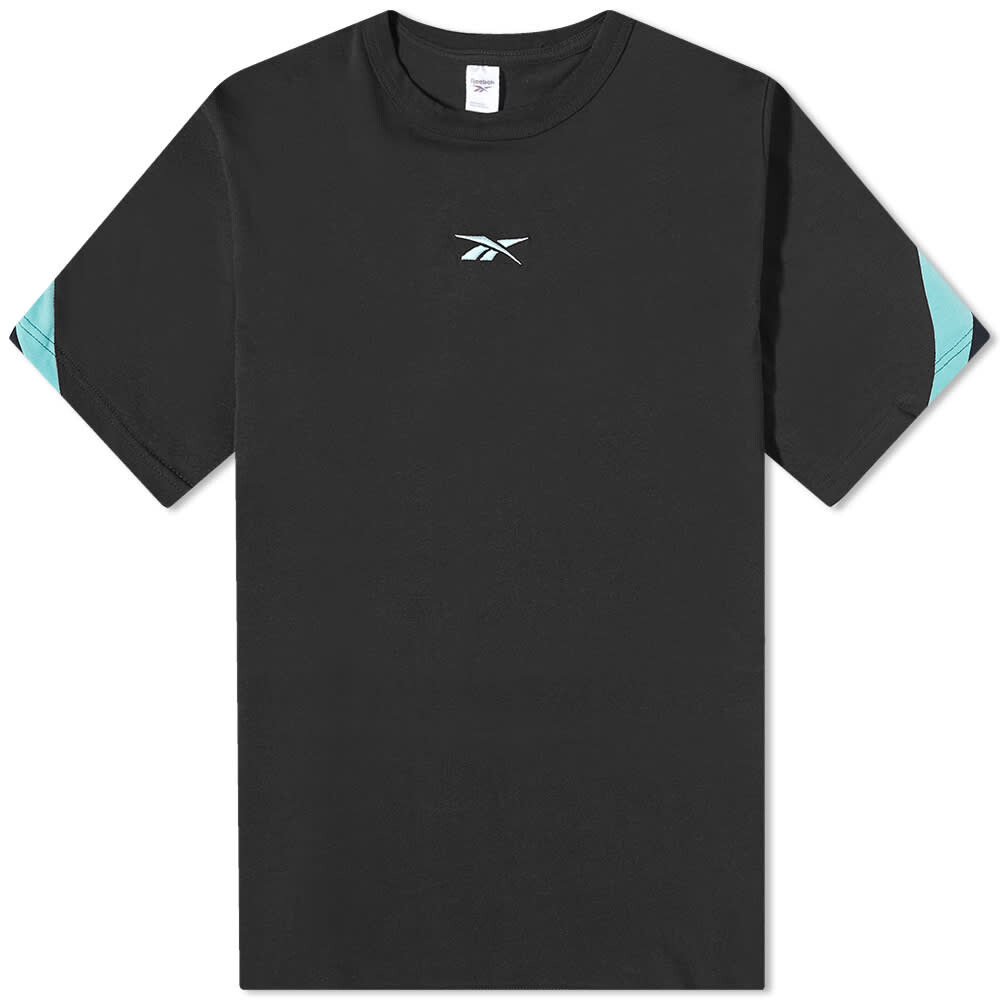 

Футболка Reebok Classic BV TEE