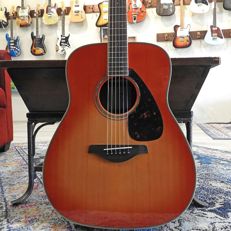 

Гитара Yamaha FG830 2022, осенний