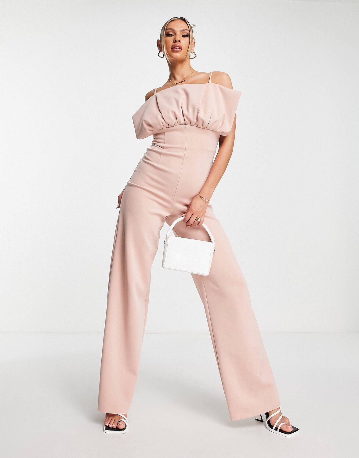 

Темно-розовый комбинезон-бандо ASOS DESIGN scuba fan