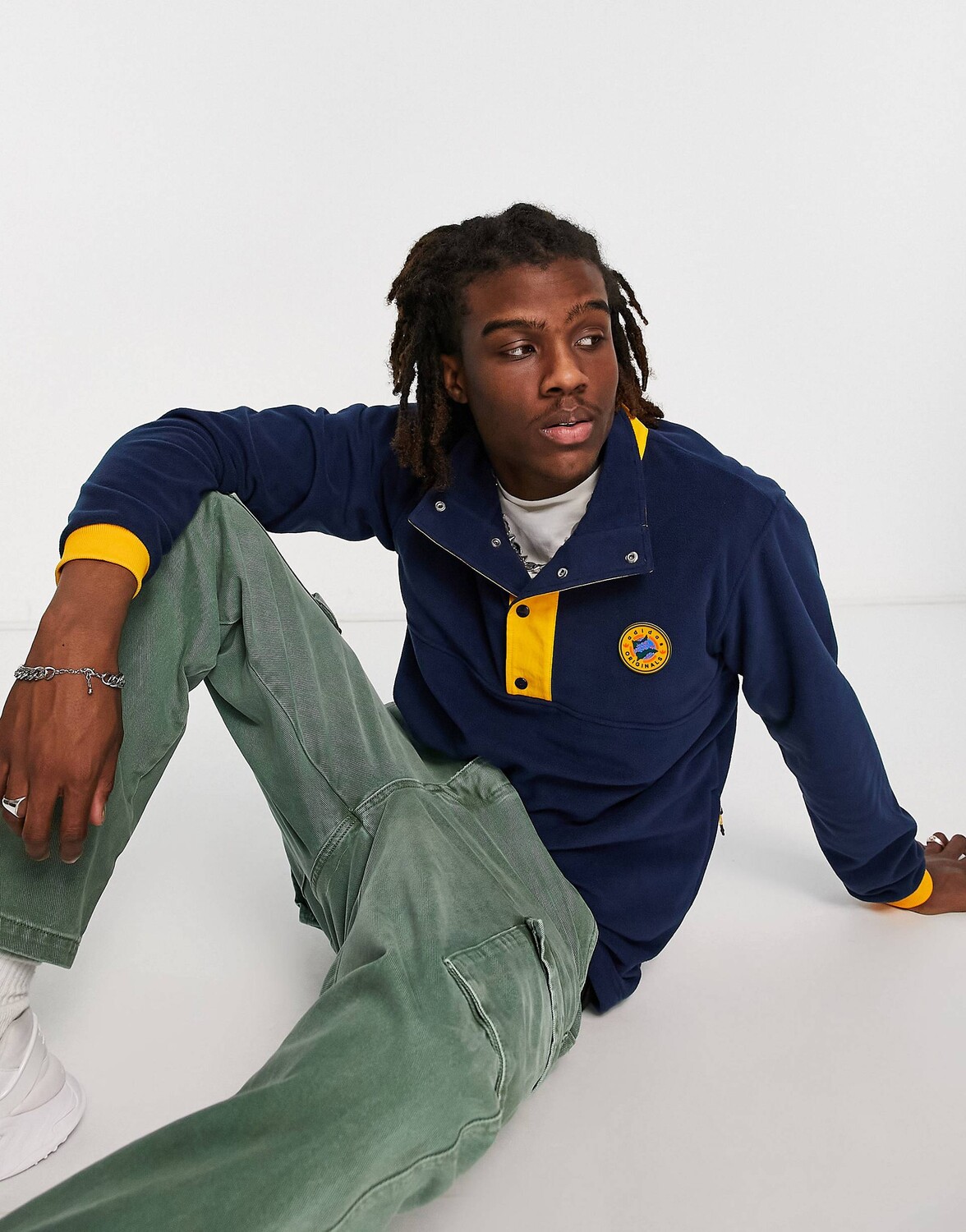 

Темно-синяя флисовая куртка с кнопками adidas Originals 'Wander Hour'