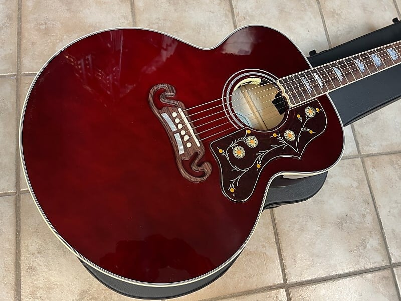 

2023 Gibson SJ-200 Стандартная электроакустическая гитара Красное вино SJ-200 Standard Acoustic-Electric Guitar Wine Red