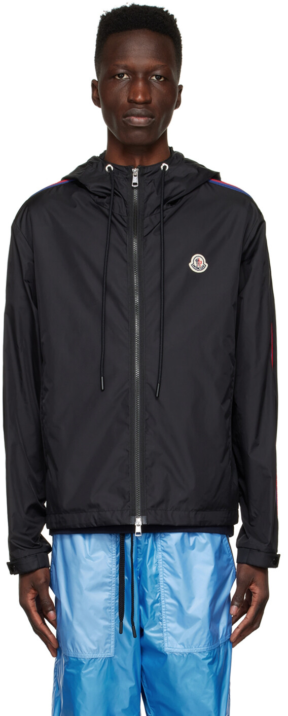 

Черная куртка Хаттаб Moncler