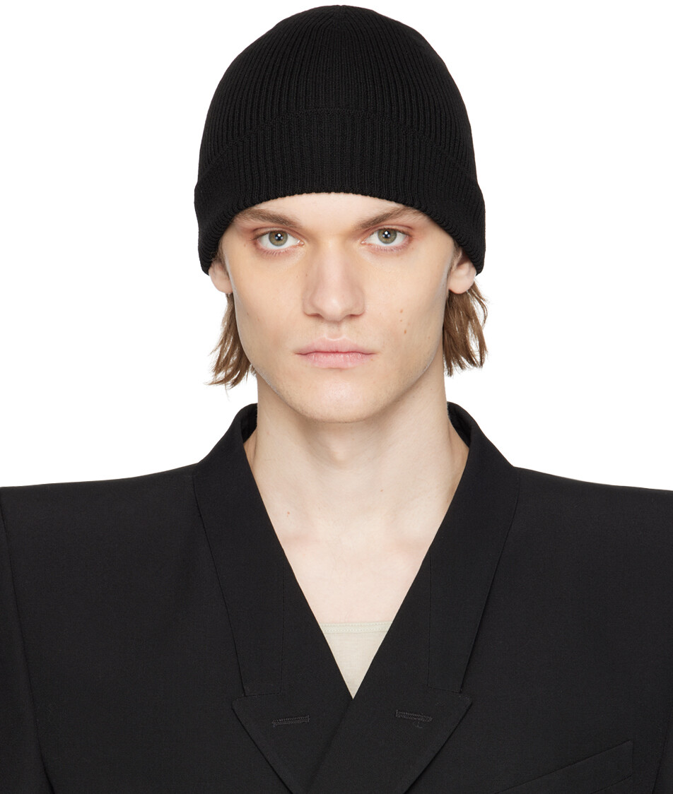 

Черная свернутая шапка Rick Owens