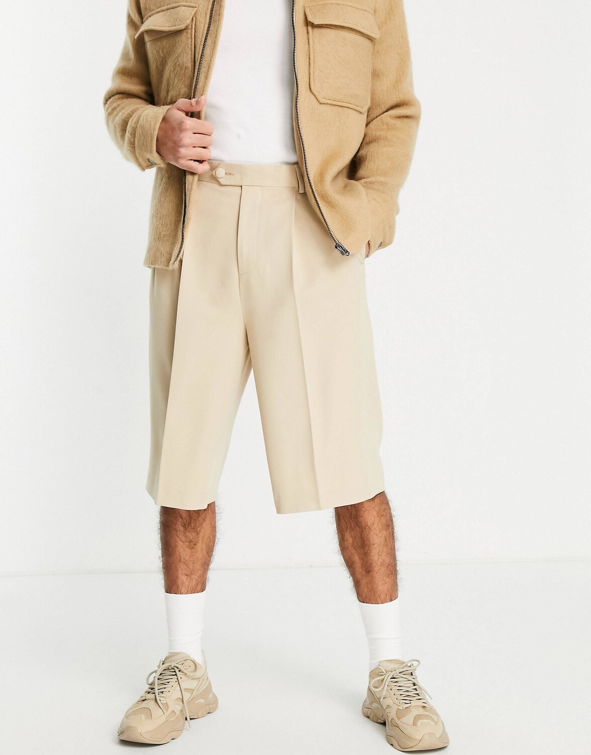 

Удлиненные широкие шорты с камнем ASOS DESIGN