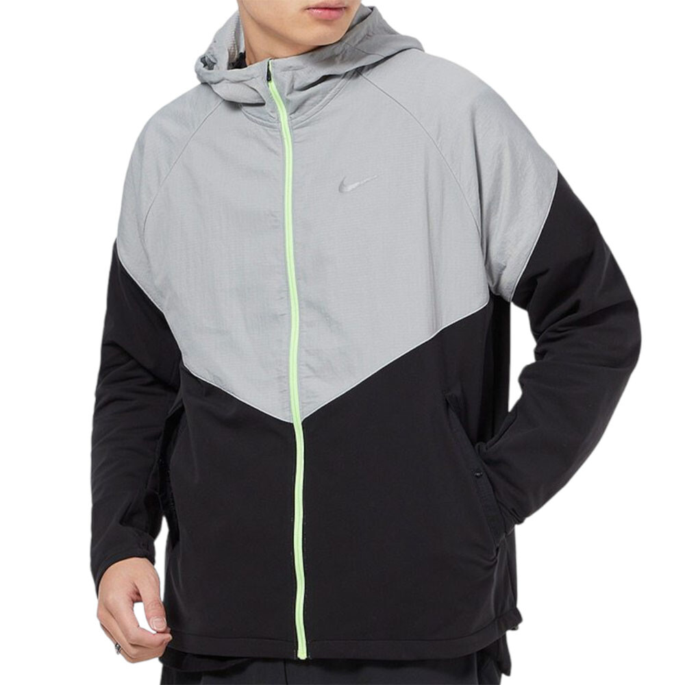 

Куртка Nike Essntl Therma, серый/черный