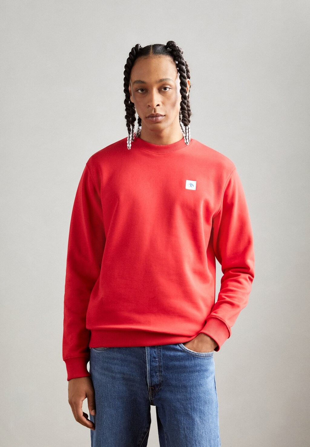 

Толстовка Scotch & Soda REGULAR FIT LOGO BADGE, рубиновый