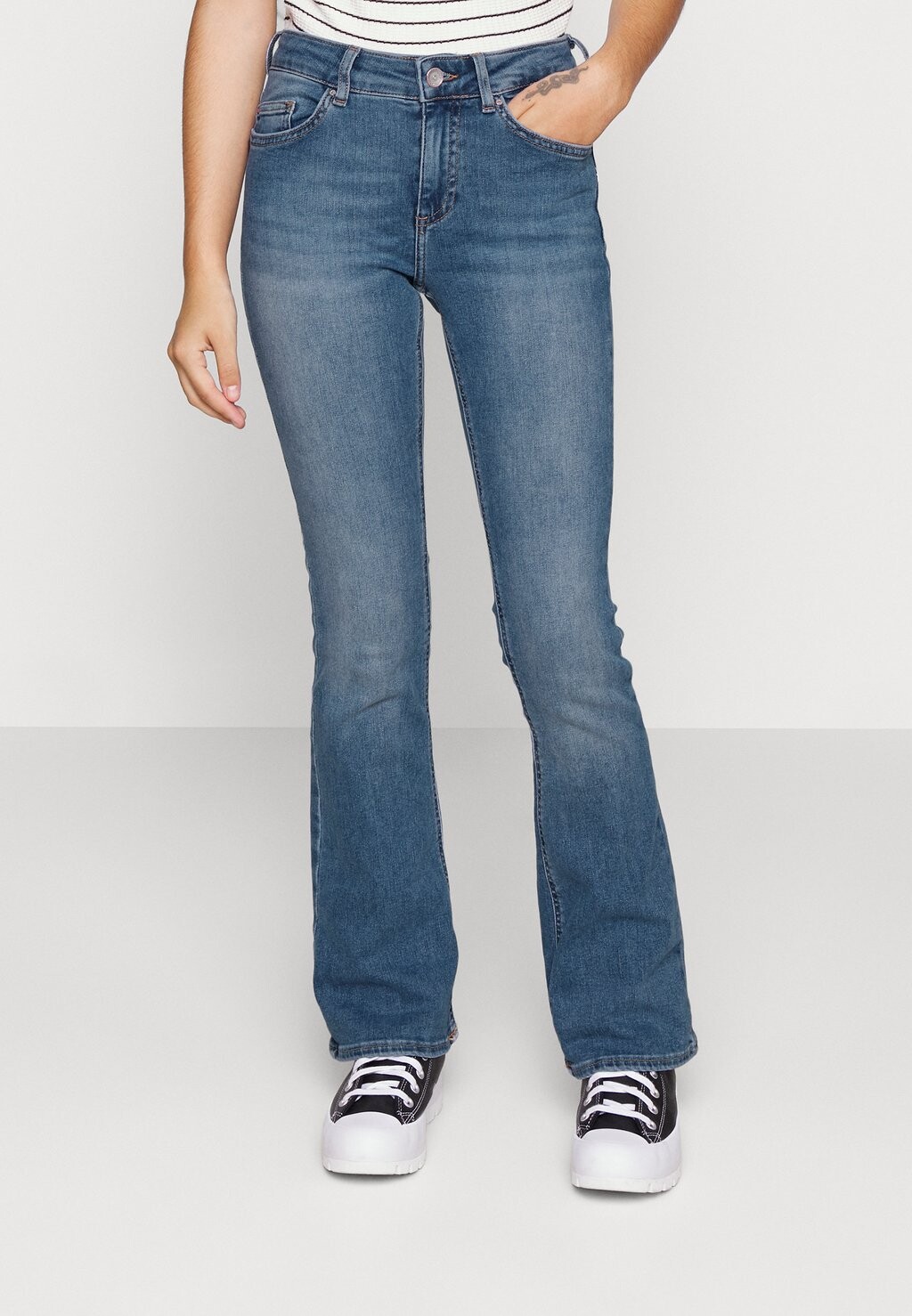 

Джинсы Bootcut ONLY