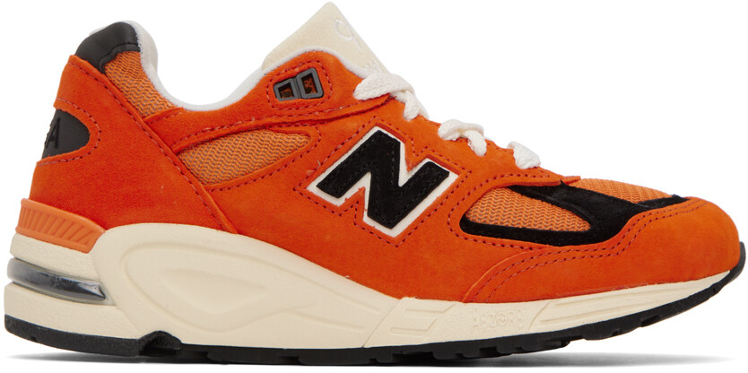 

Оранжево-черные кроссовки 990v2 New Balance