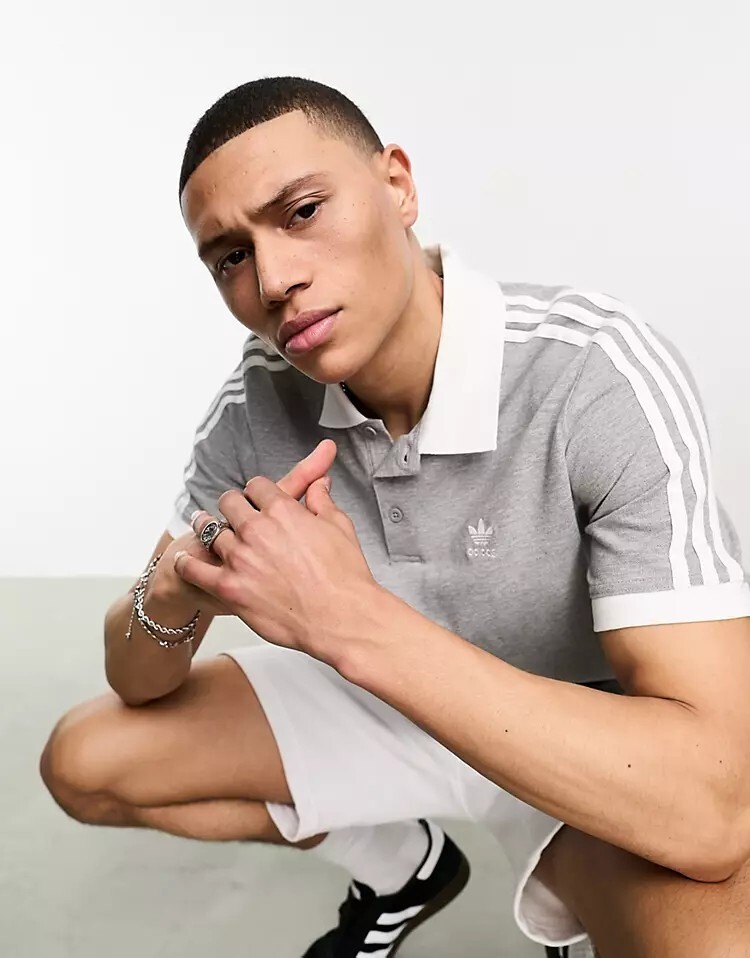 

Серая футболка-поло с 3 полосками adidas Originals adicolor classics, серый