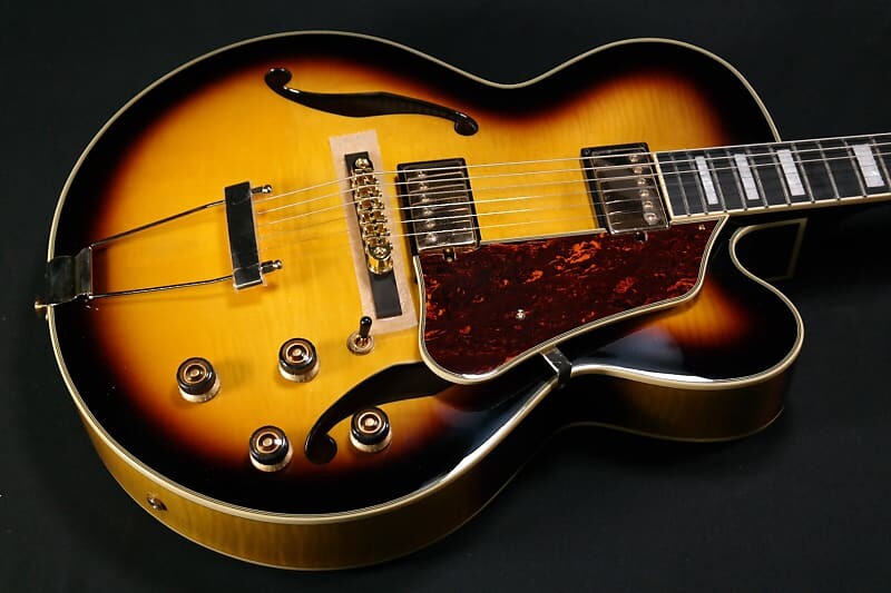 

Электрогитара Ibanez Artcore Exp AF95FM Hollowbody Antique Yellow with Sunburst 567