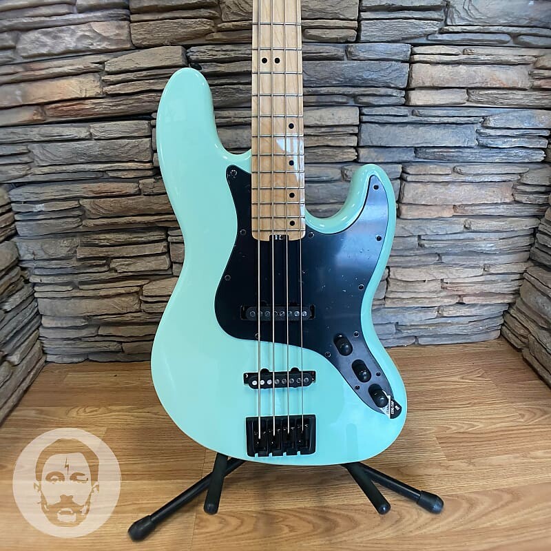 

Бас-гитара Schecter J-4, голубой