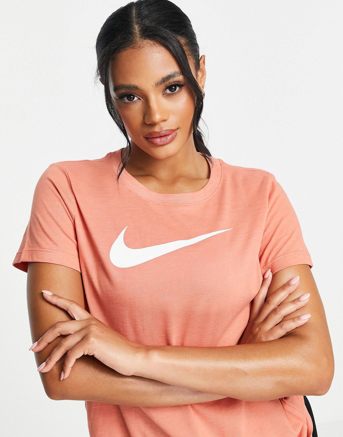 

Розовая футболка Nike Running Swoosh