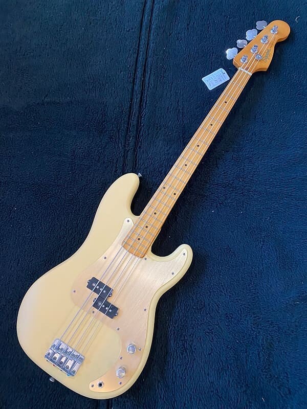 

Squier 40th Anniversary Vintage Precision Bass Satin Vintage Blonde #ISSD22001932 (8 фунтов, 10,5 унций) 40th Anniversary Vintage Edition Precision Bass