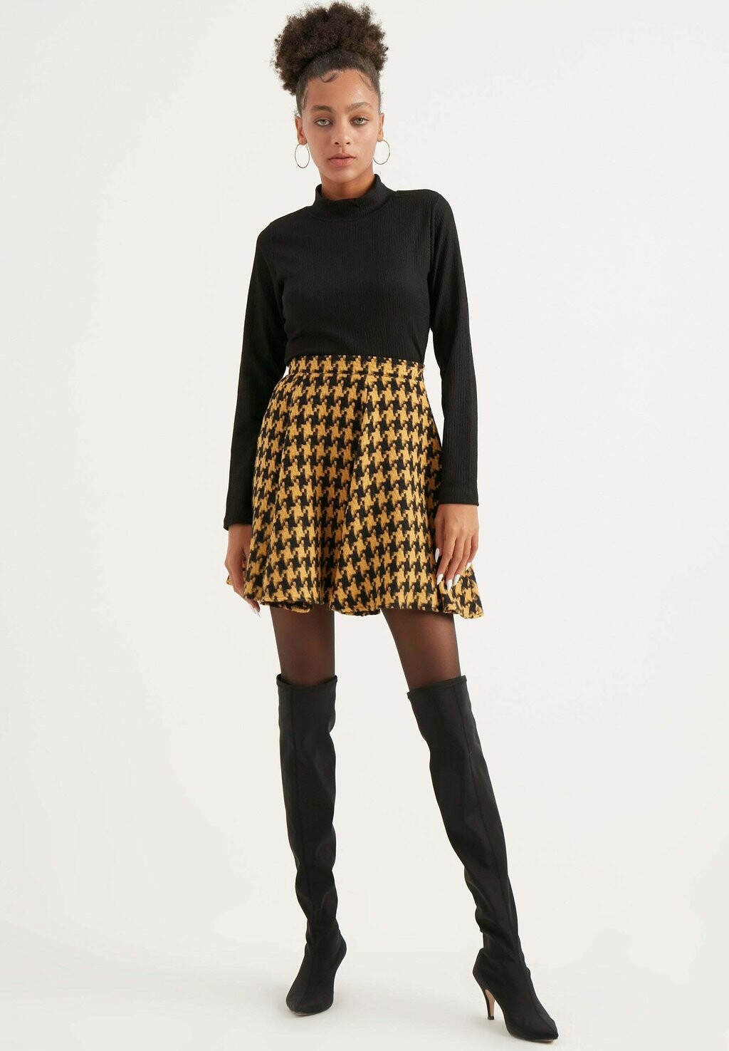 

Юбка-колокольчик Square Patterned Herita, цвет mustard yellow