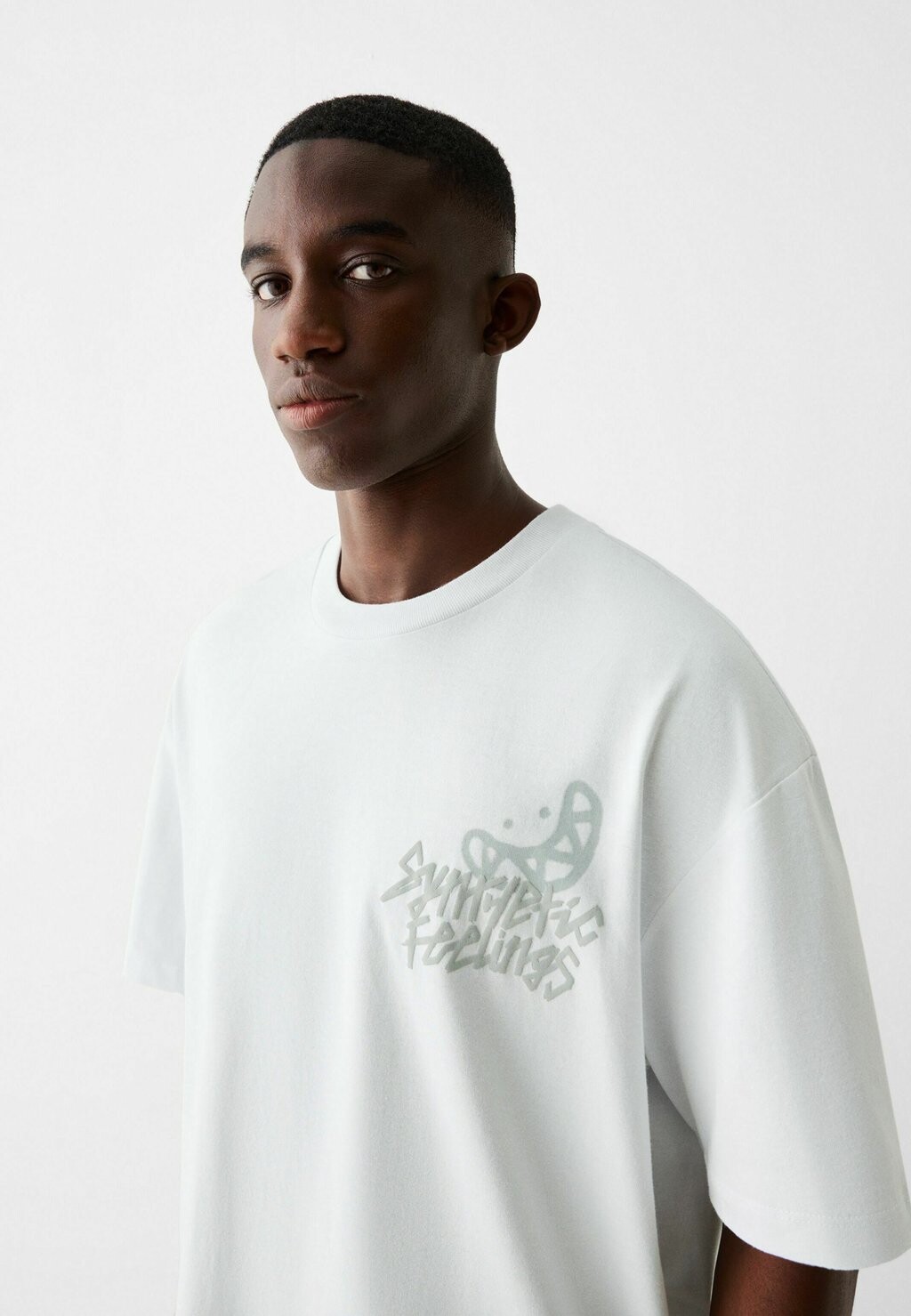 

Футболка с принтом Bershka, белый