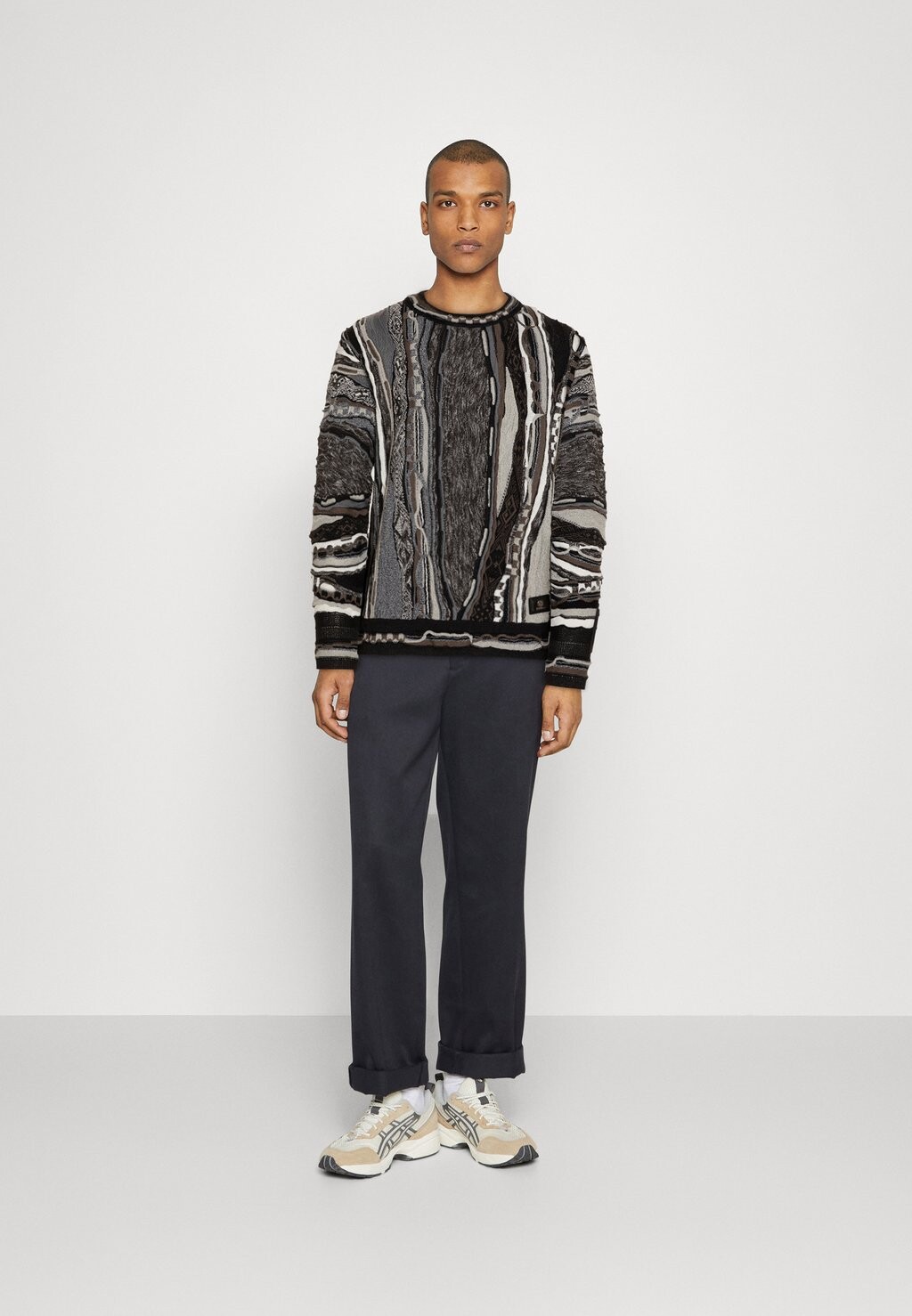 

Свитшот Carlo Colucci УНИСЕКС, цвет anthrazit/offwhite/black