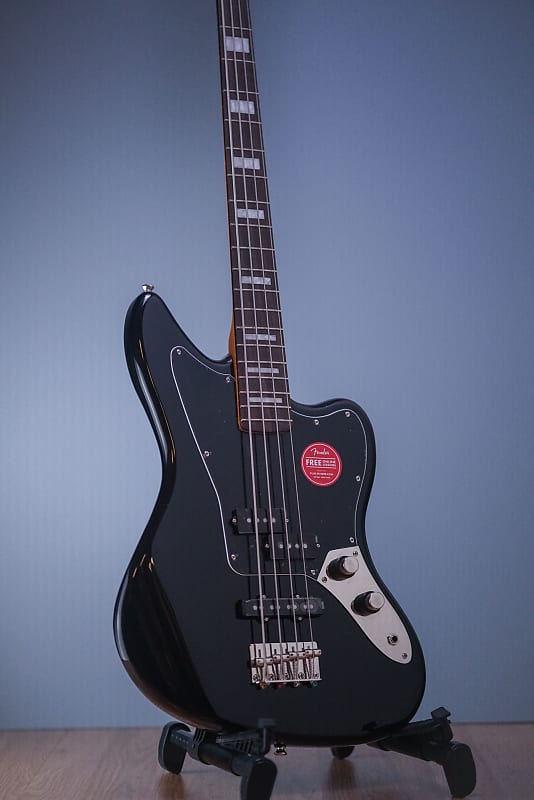 Squier Classic Vibe Jaguar Bass LF Черный