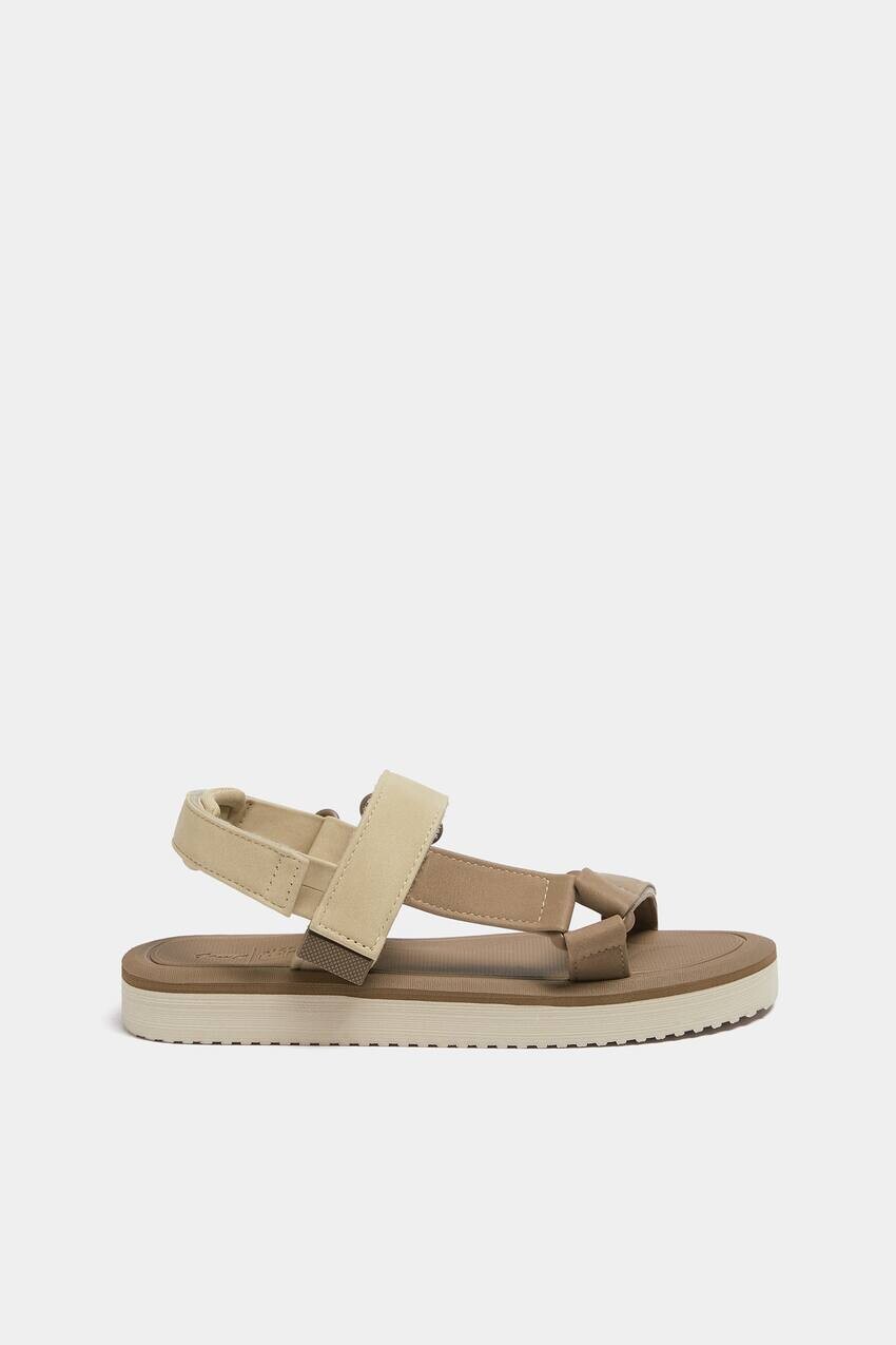 

Сандалии контрастного цвета Pull&Bear