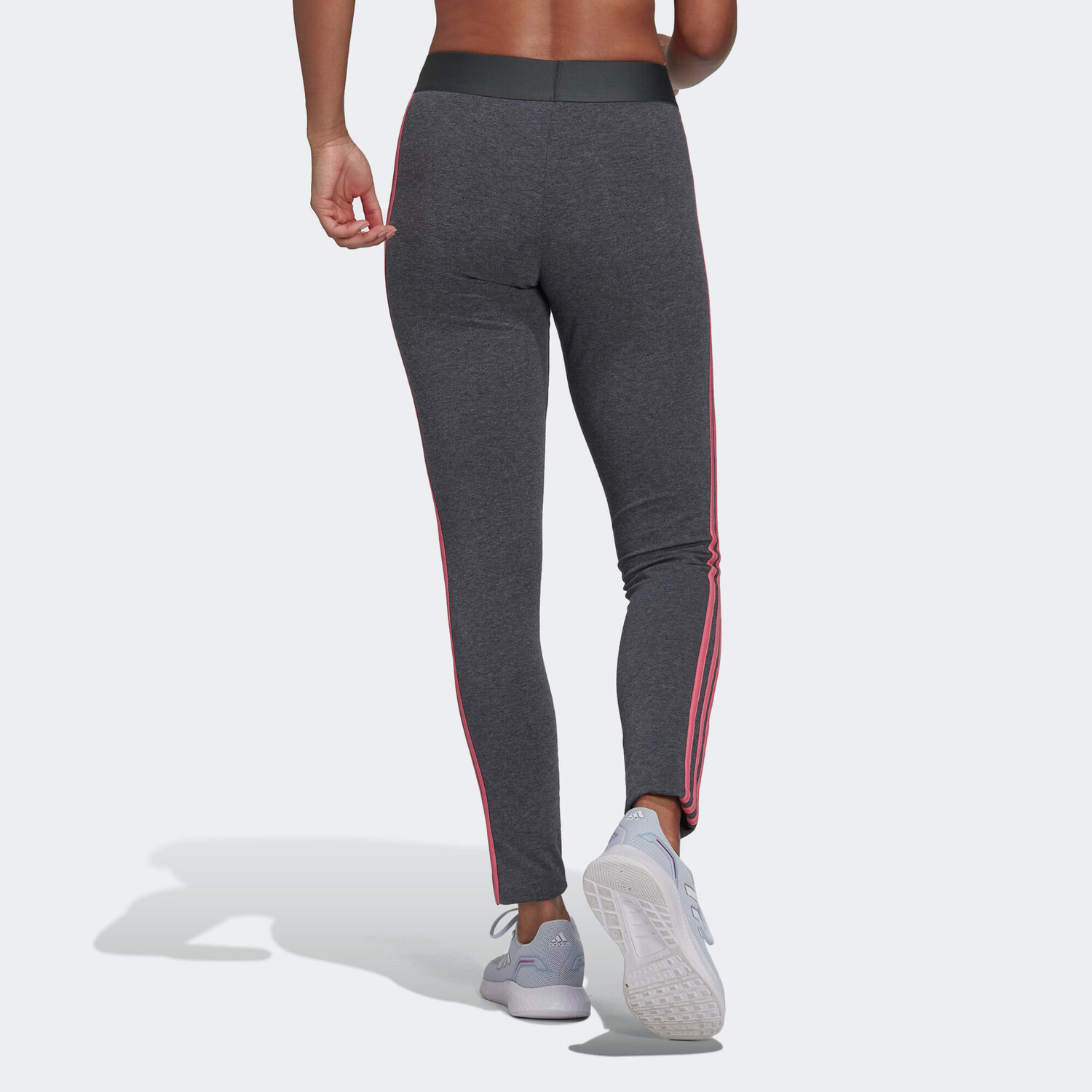 

Леггинсы Adidas 3 Strips, серый/розовый