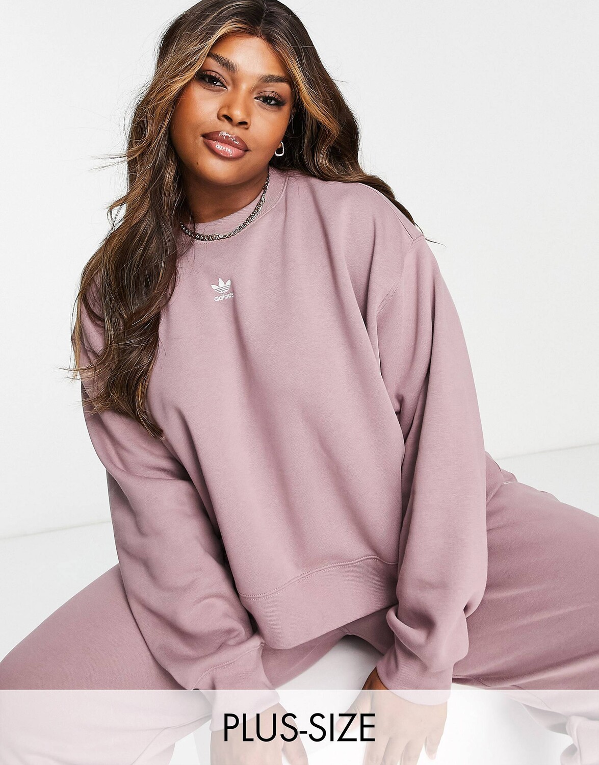 

Лиловая толстовка adidas Originals Plus Essentials