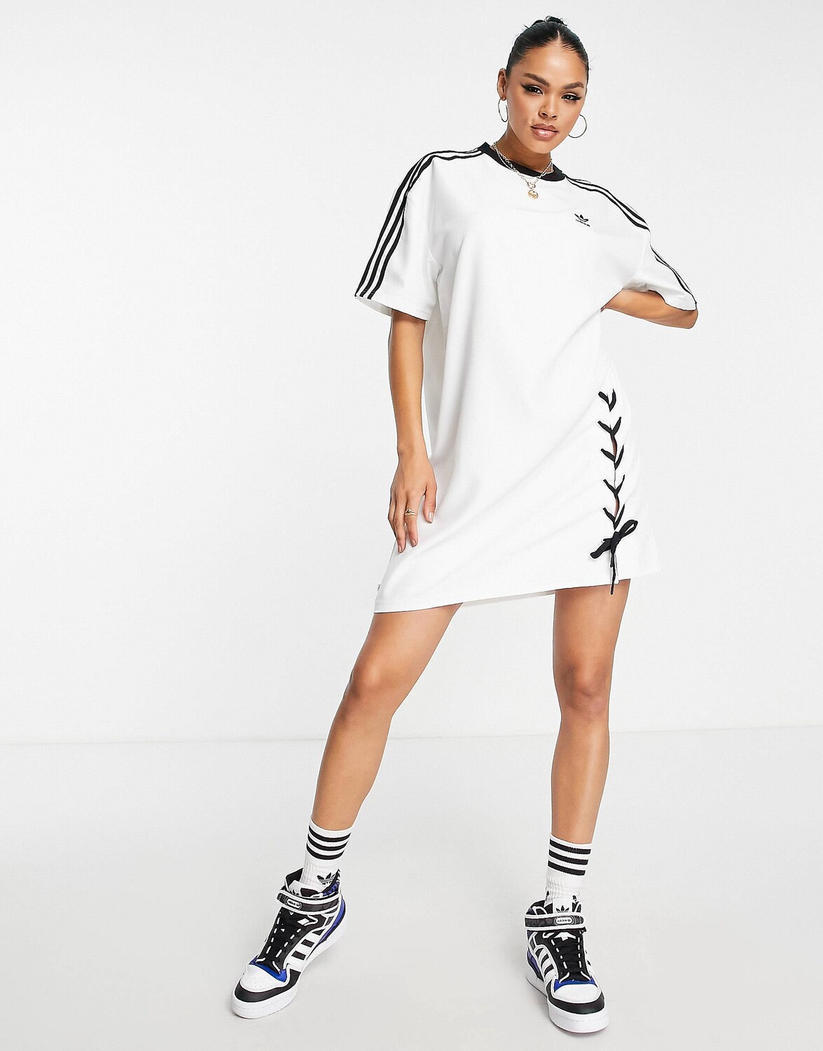 

Белое платье-футболка adidas Originals always originals