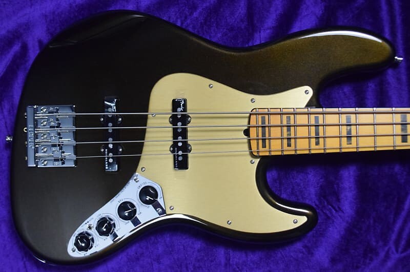

Fender American Ultra Jazz, техасский чай / клен American Ultra Jazz Bass