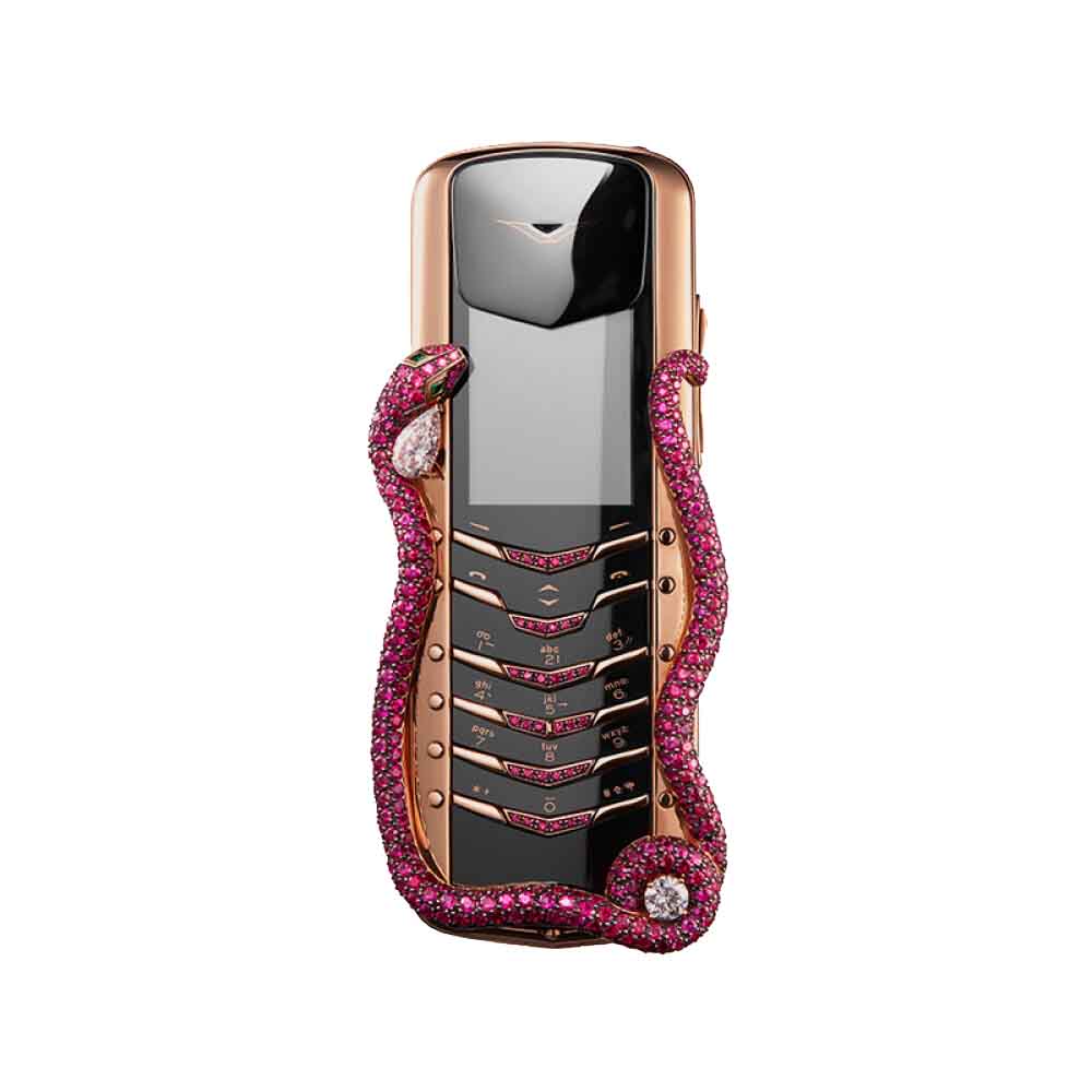 Мобильный телефон Vertu Signature Cobra Limited Edition,  черный/золотой/рубиновый – купить из-за границы через сервис «CDEK.Shopping»