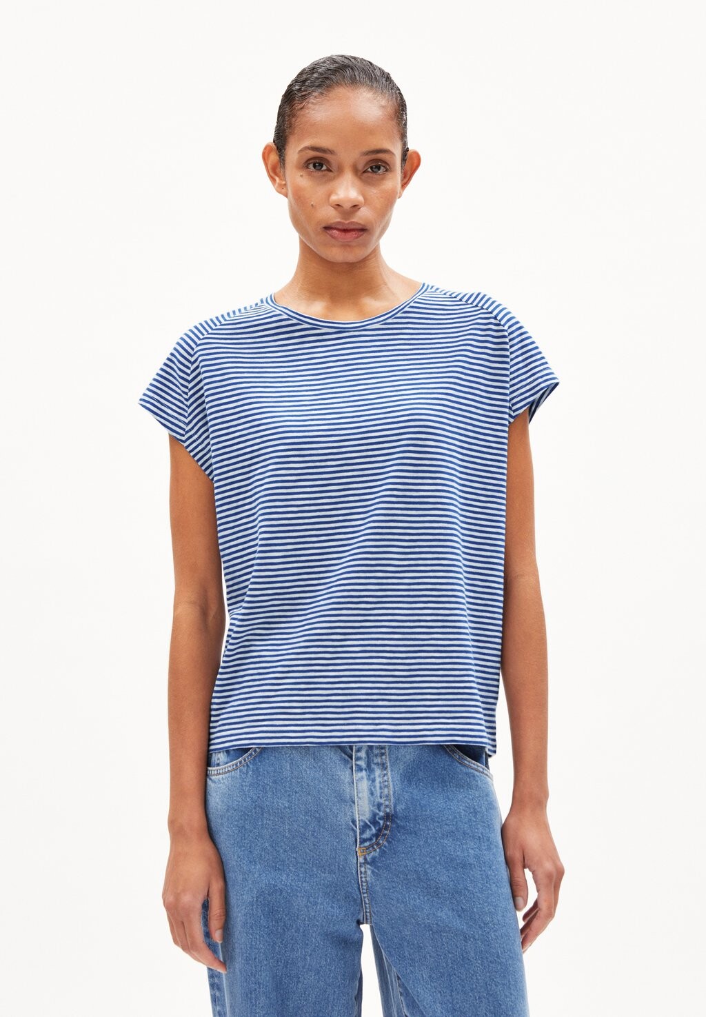 

Футболка с принтом OFELIAA LOVELY STRIPES ARMEDANGELS, цвет dynamo blue oatmilk